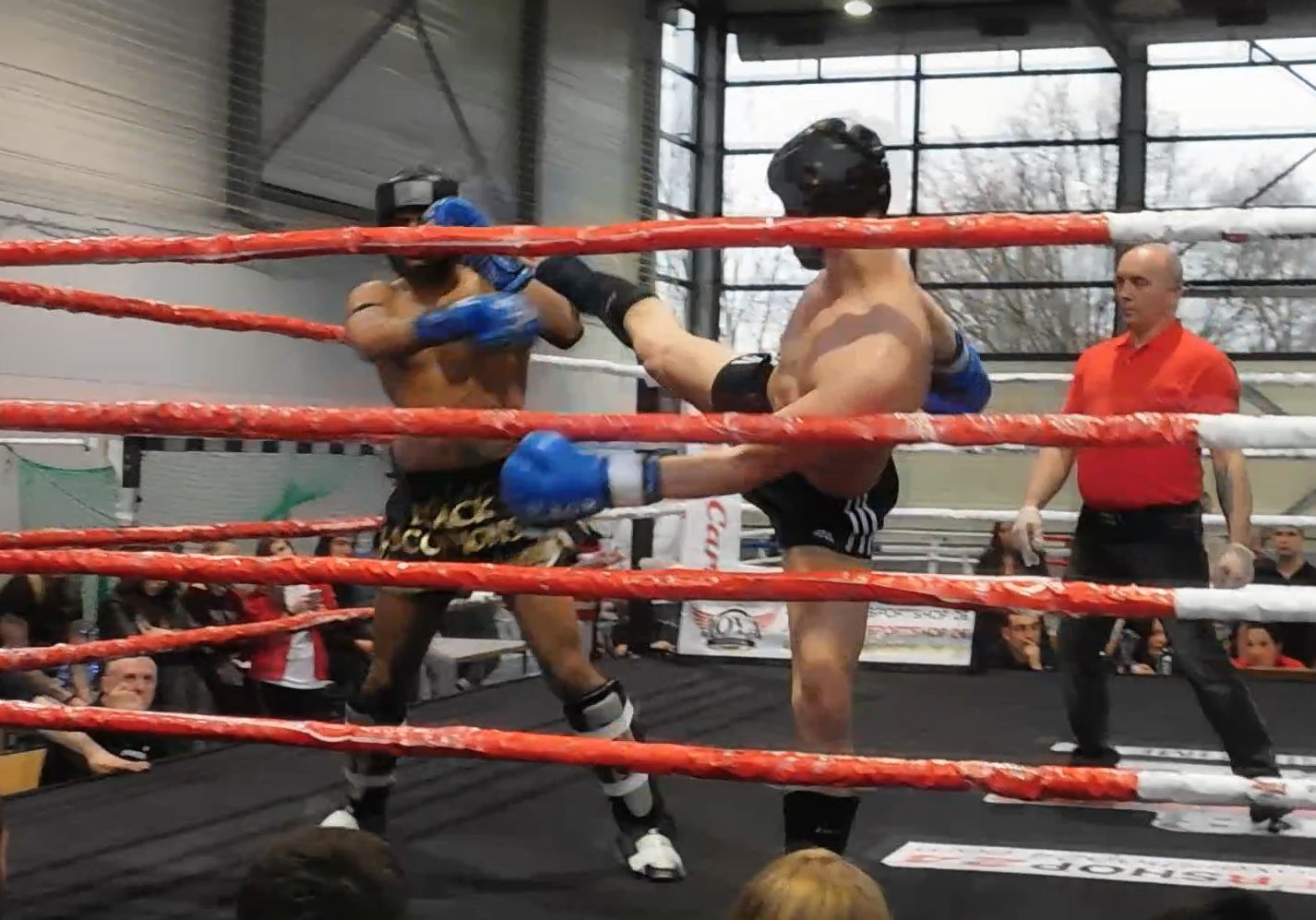 Kickboxen, ist ein Sport mit klaren Regeln und eindeutigen